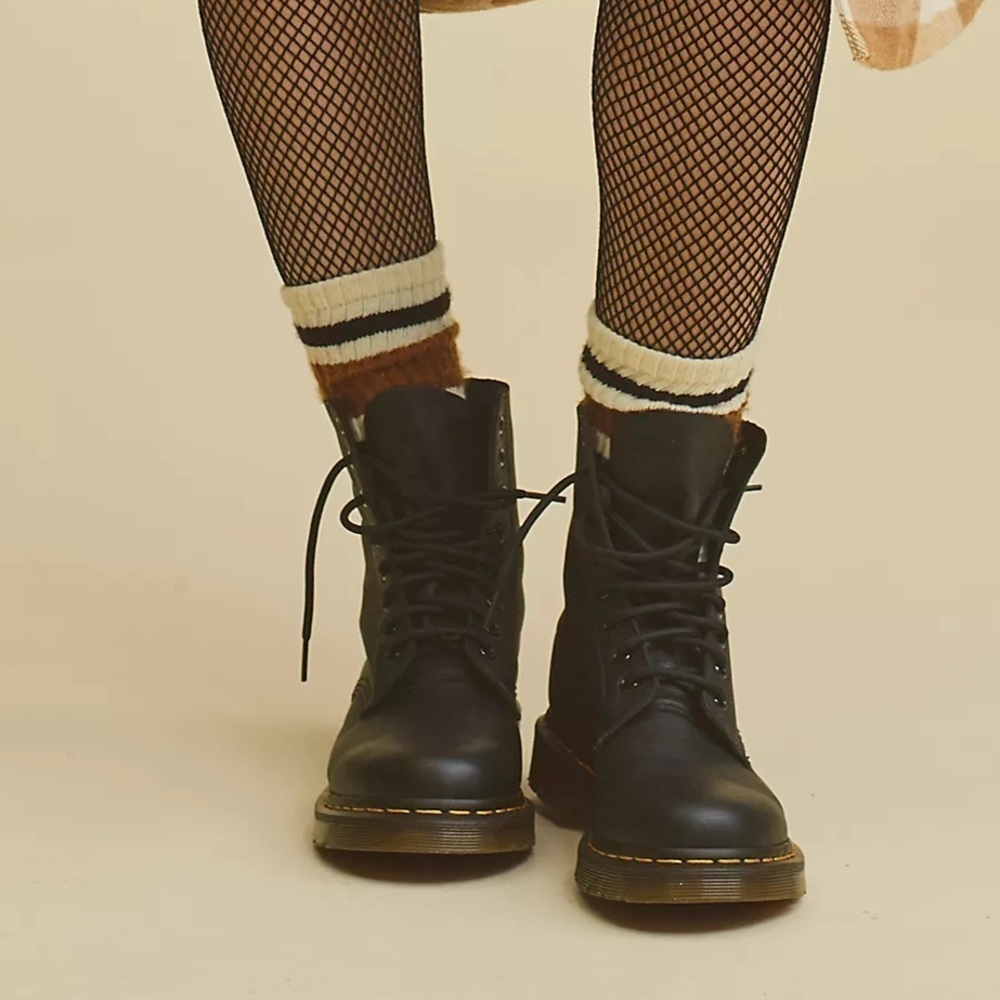 Dr. Martens 1460 Pascal Virginia Lace-Up Boots black size 7